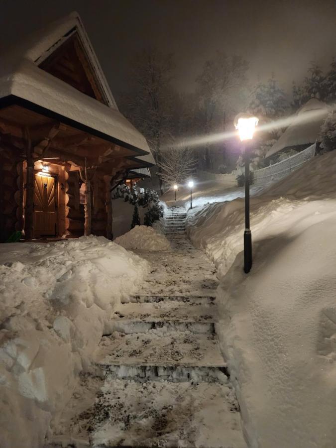 Goralska Chatka 2 Highland Cottage - Split Ac, Jacuzzi, Sauna, Private Parking, Mountains View, Garden, Zakopane Bagian luar foto